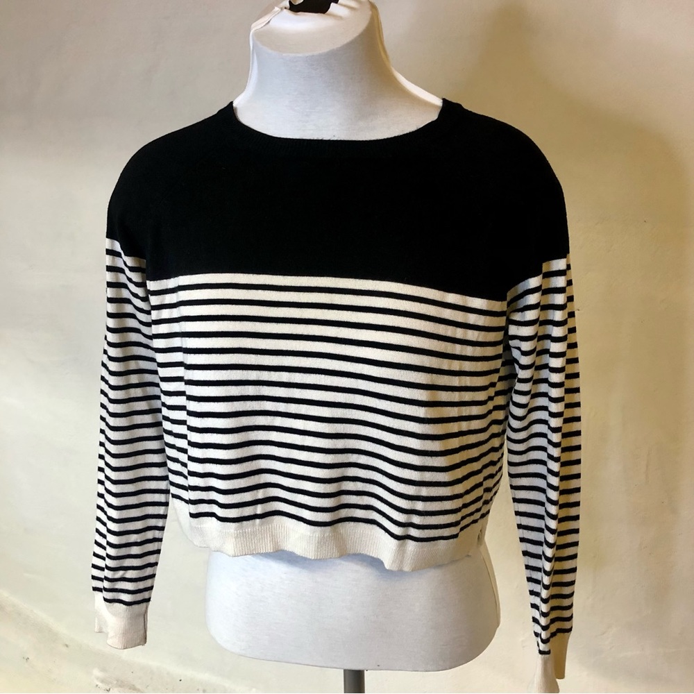 Forever 21 Cropped Sweater Black and White Stripes Small
